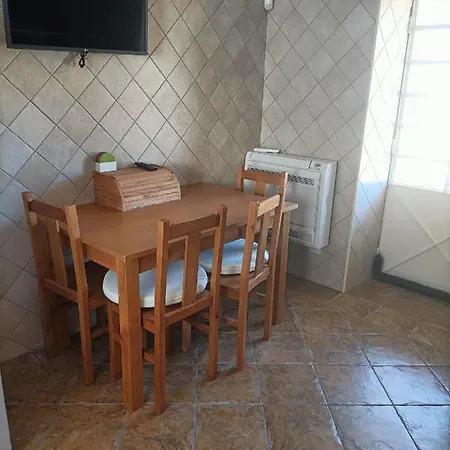 Family House Cup- Quinta Das Pinheirinhas Tomar Exterior photo