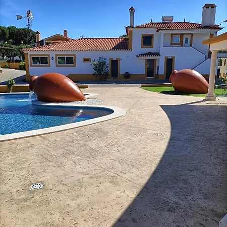 Family House Cup- Quinta Das Pinheirinhas Tomar Exterior photo